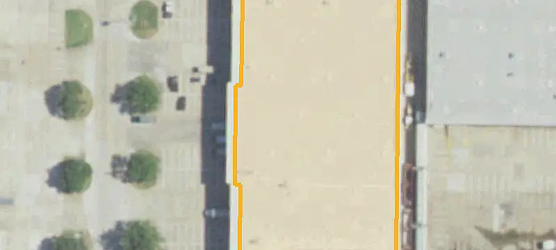 End-Cap Warehouse with Rail Access