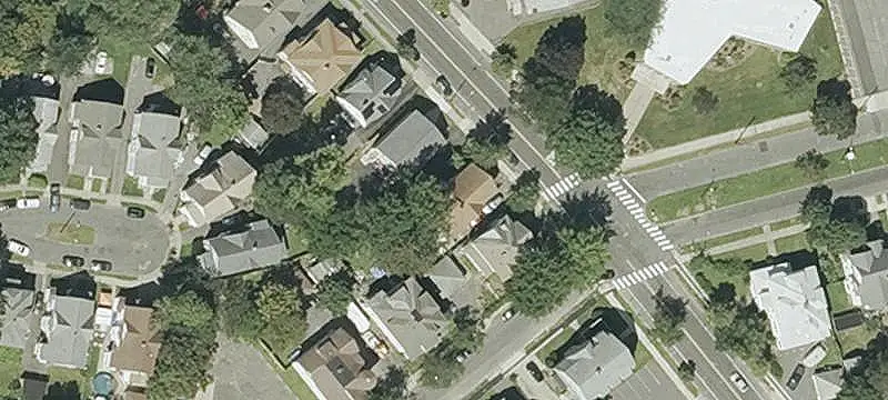 Duplex With Separate Utilities