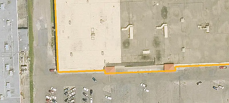 Fully Leased Shopping Center