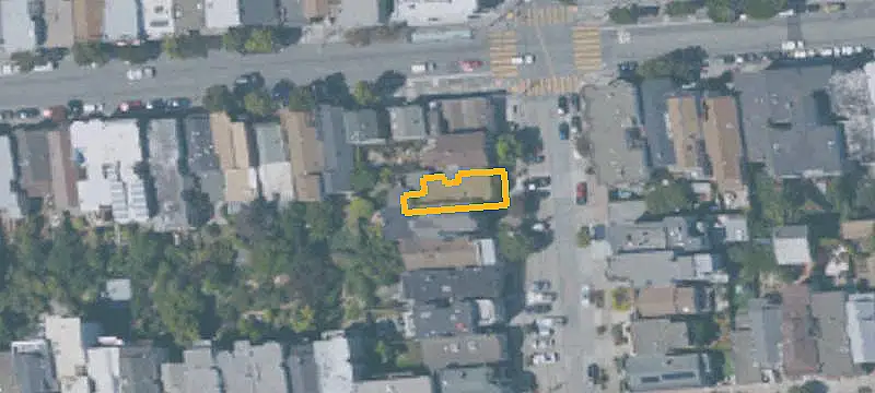 4-Unit Apartment Building