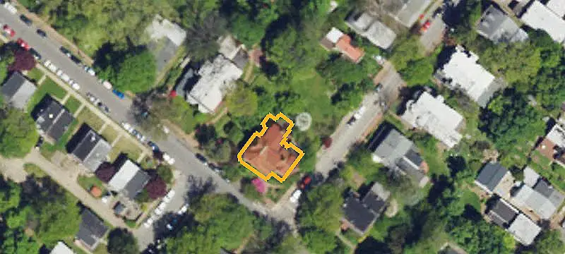 6-Unit Historic Apartment Building