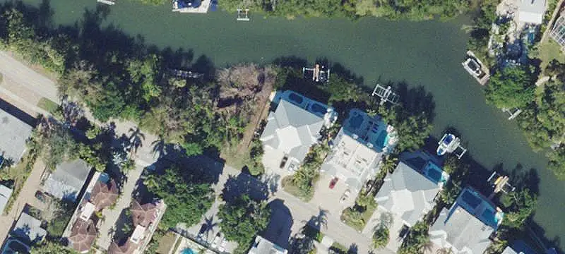 Canalfront Short-Term Rental Townhouse