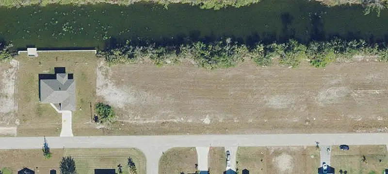 217 Northeast 31st Street, Cape Coral, FL 33909