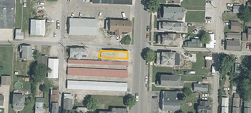 Mixed-Use Property with Garage Bay