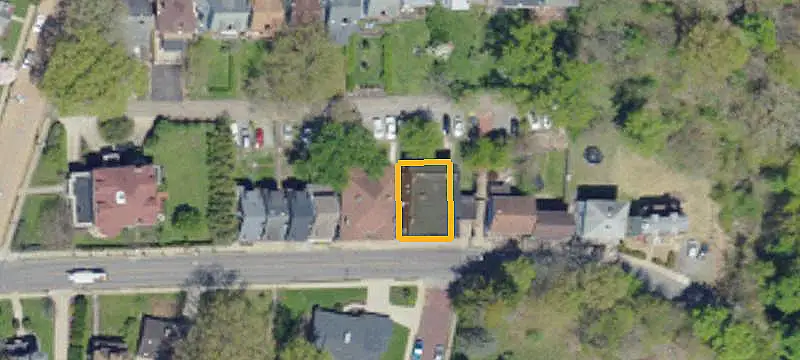 17-Unit Apartment Building with Garage