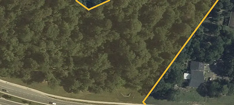 Land / Fee Simple
