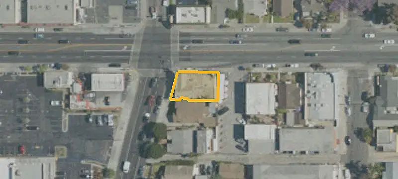 Freestanding Restaurant with Dedicated Parking