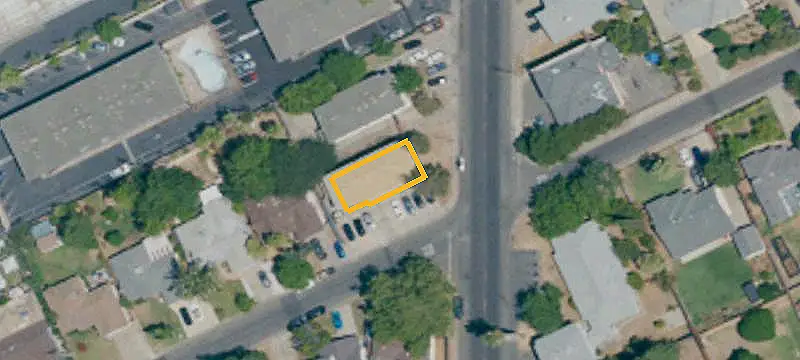 Updated 6-Unit Apartment Building
