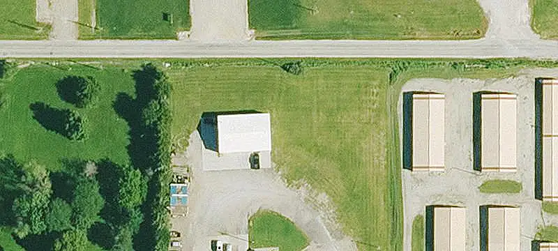 Automotive Property with Service Space