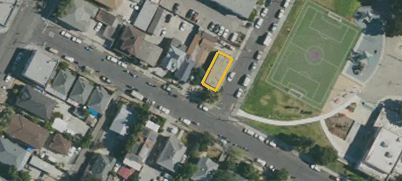 Remodeled-Unit Quadplex with Parking