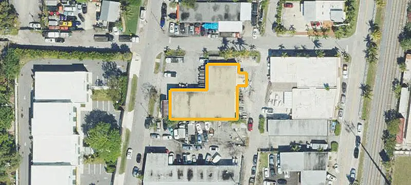 Fenced Multi-Bay Warehouse