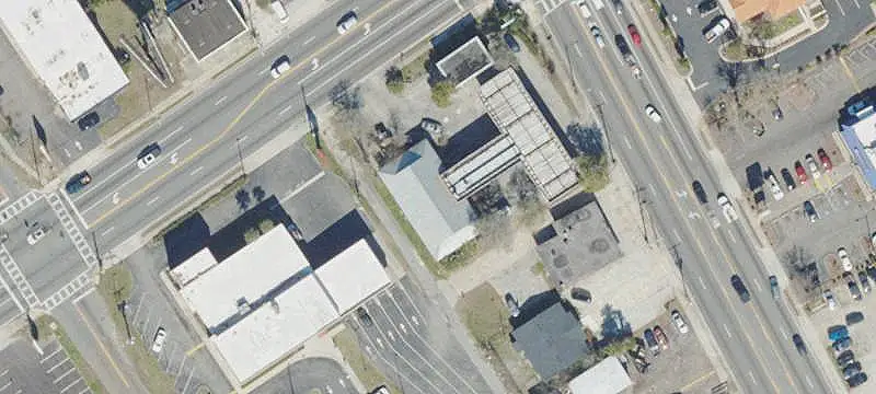 Single-Tenant Gas Station and Car Wash