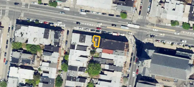 Retail Space with Three Frontages