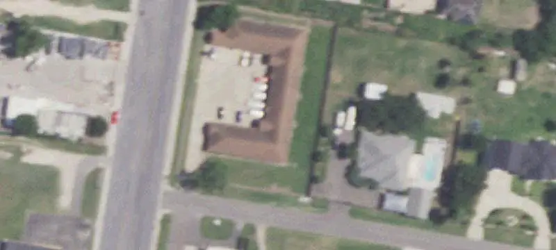 8-Unit Apartment Building
