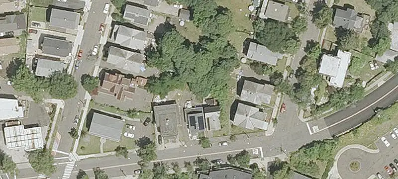Renovated Flex Space with Garage