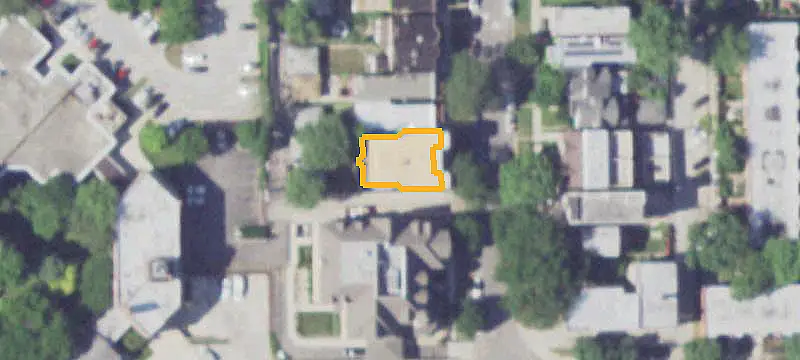 6-Unit Apartment Building