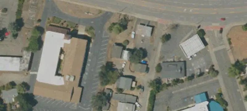 12-Unit Apartment Property with Carwash
