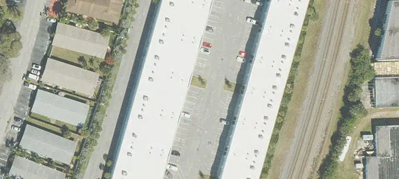 Gated Flex Space with Car Lift