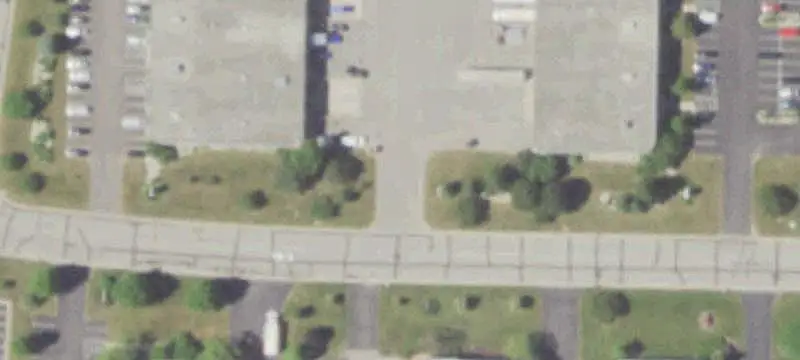 Small-Bay Warehouse with Dock Access