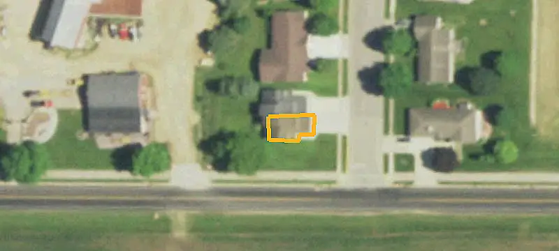Lots & Acreage / City
