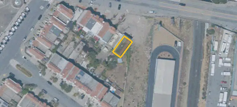 Flex Space with Fenced Area