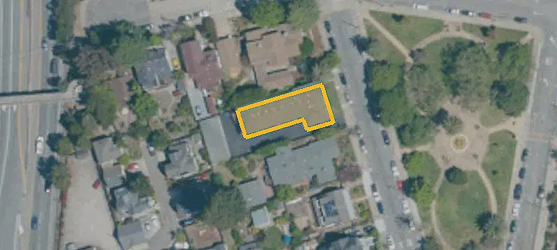 Eight-Unit Apartment Building