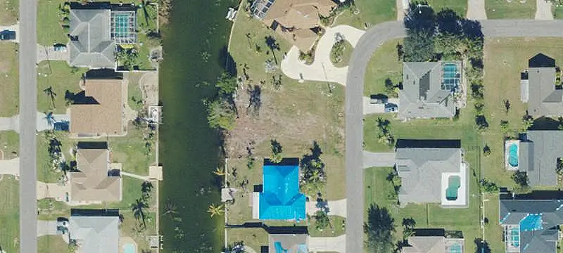 404 Southeast 9th Place, Cape Coral, FL 33990