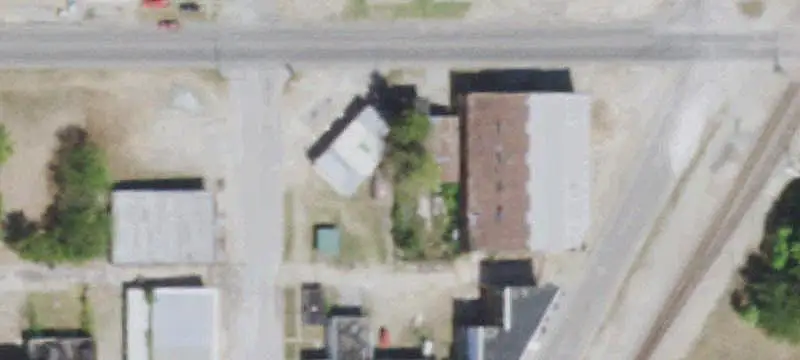Mixed-Use Property with Service-Shop History