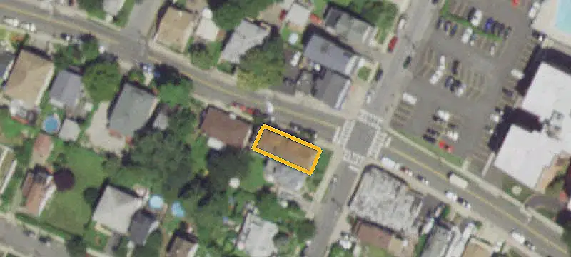 Six-Unit Brick Apartment Building