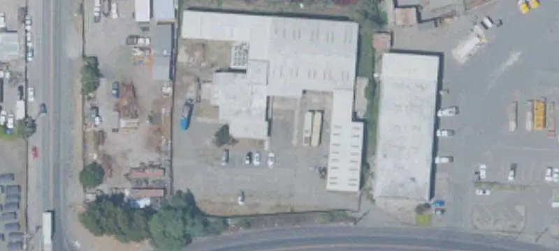 Warehouse with Secured Yard