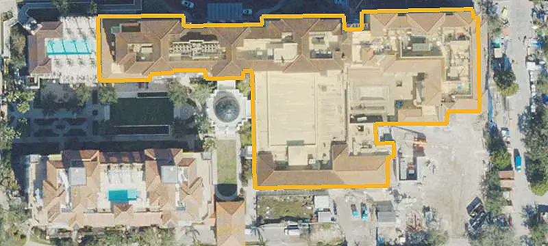 Office Unit with Two Entrances