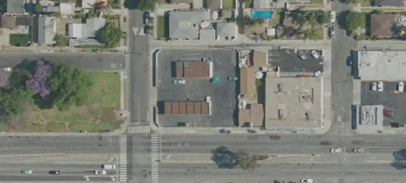 Mixed-Use Property with Retail Showrooms