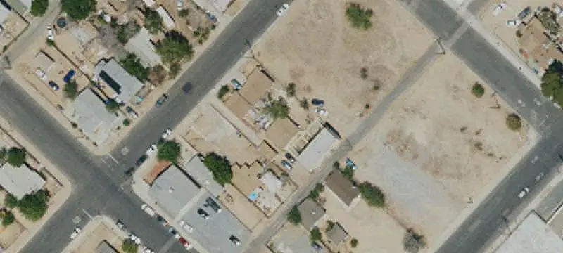 6-Unit Apartment Building