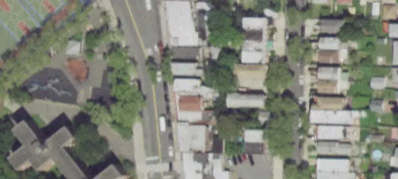 Single-Story Shopping Center