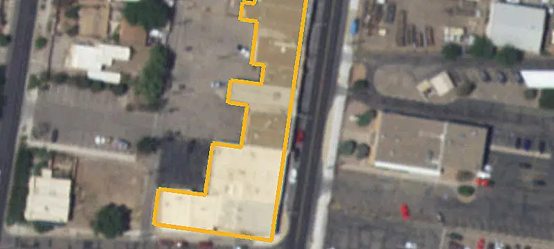 Restaurant Building with Two Entrances