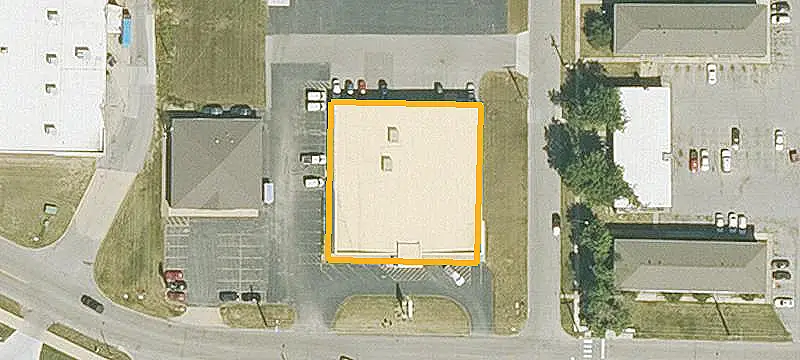 Open-Plan Mixed-Use Property
