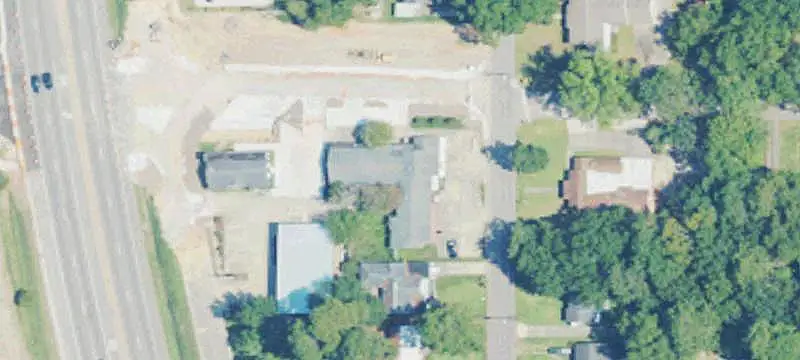 Highway-Visible Retail Space