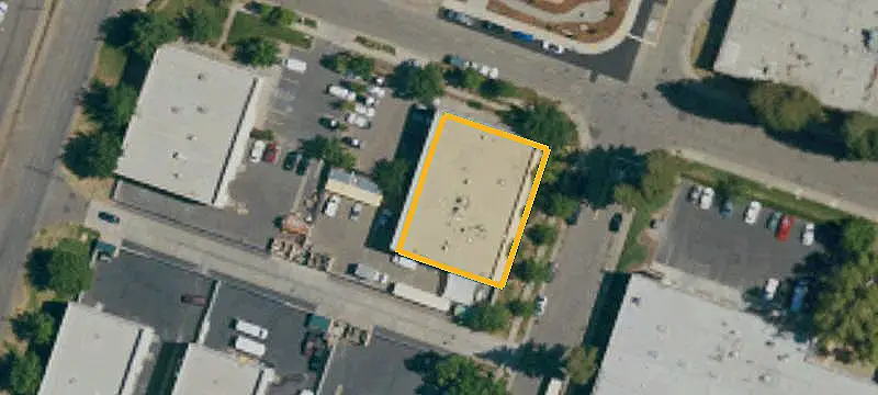 Freestanding Flex Space with Secured Yard