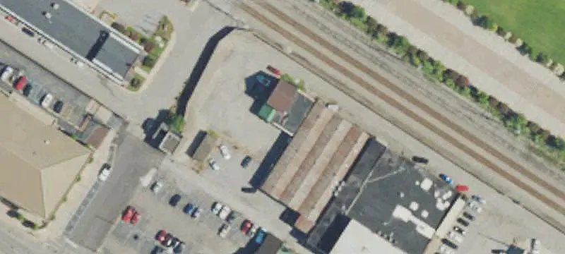 Drive-Through Auto Shop