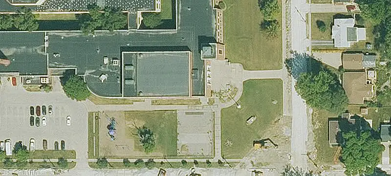 Mixed-Use Building with Auditorium