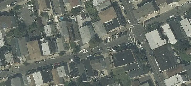 5-Unit Brick Apartment Building