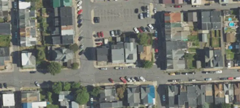 Two-Unit Duplex with Flexible Layout