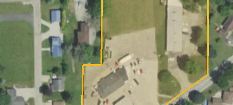 Lots & Acreage / City