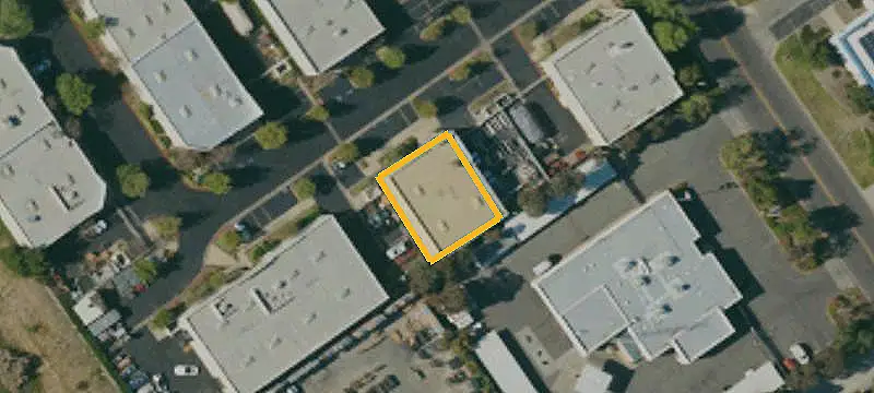 Flex Building with Fenced Yard