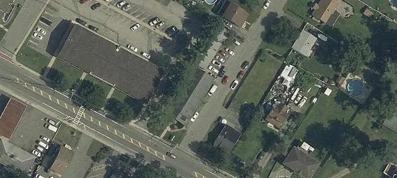 14-Unit Apartment Building