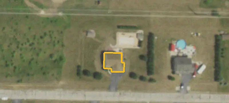 Lots & Acreage / Rural