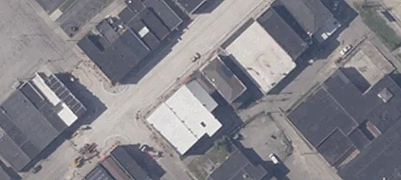 Mixed-Use Building with Apartment