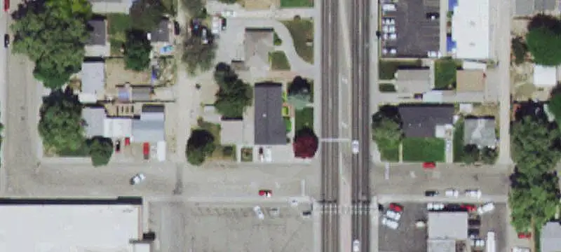Single-Level Office Building