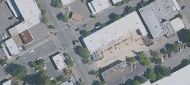 Seven-Unit Shopping Center