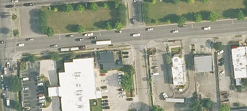 Office Units with Arterial Exposure